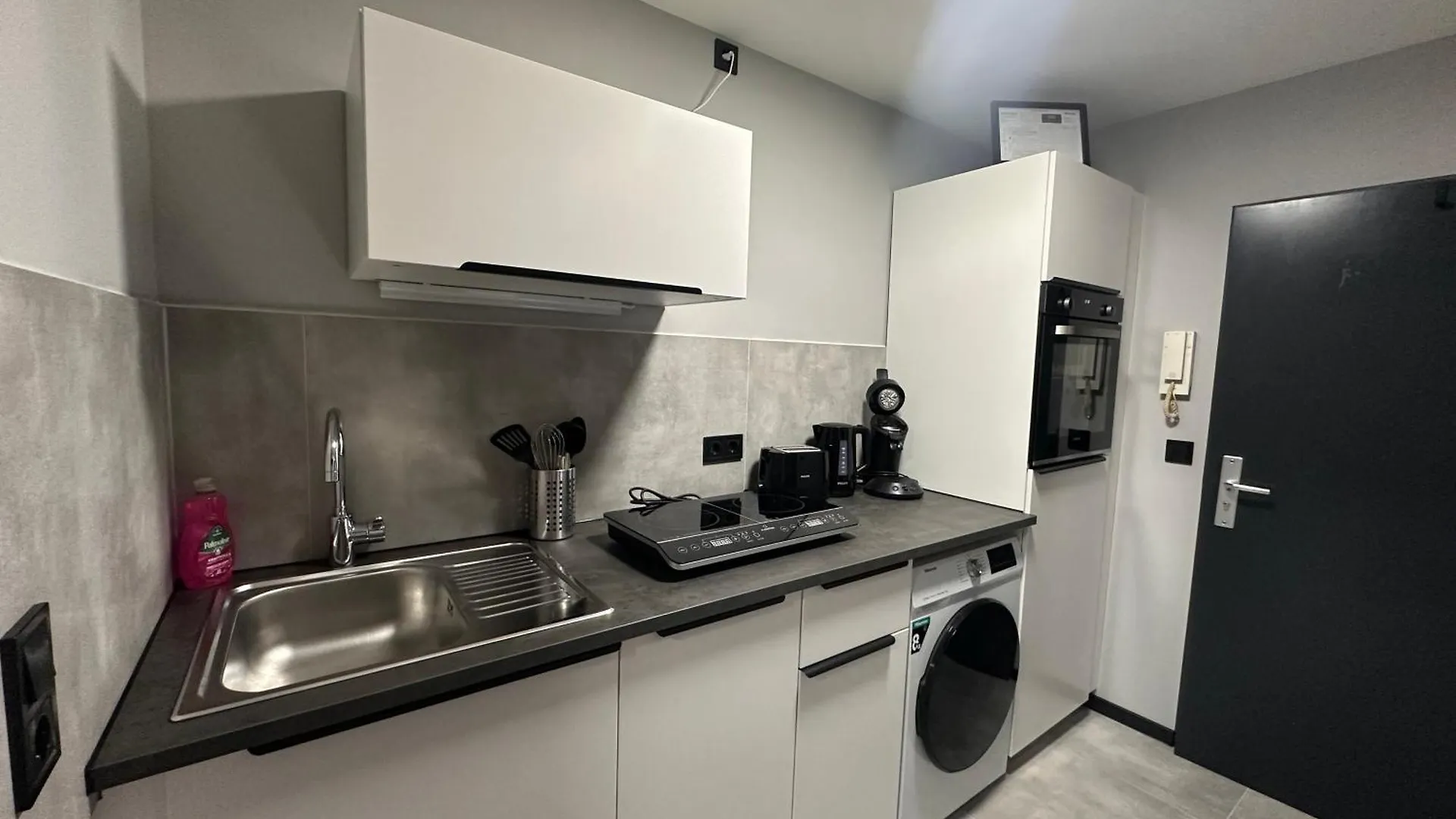 Appartement Langenhagen - Hannover Mit Balkon, Ebk Und Parkplatz Daire